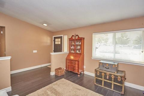 8245 Madera Ave, Hesperia, CA 92345 photo 11