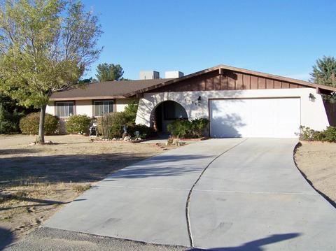 17934 Yucca St, Hesperia, CA 92345 photo 1