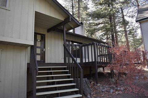 671 Lark Dr, Wrightwood, CA 92397 photo 4