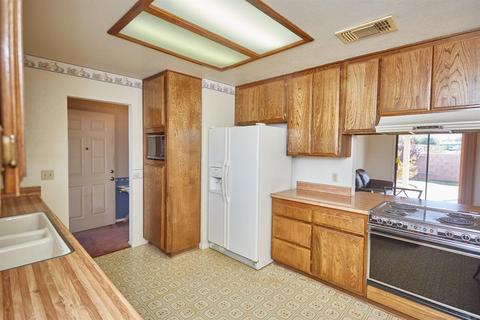 14609 Eucalyptus St, Hesperia, CA 92345 photo 17
