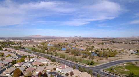 19590 Ironside Dr, Apple Valley, CA 92308 photo 5