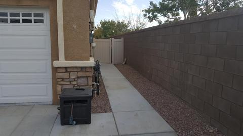 10403 Lanigan Rd, Apple Valley, CA 92308 photo 5