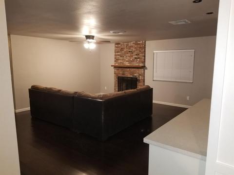 409 Oakmont Dr, Barstow, CA 92311 photo 4