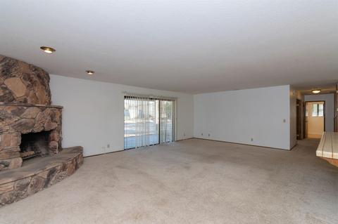 19998 Red Feather Rd, Apple Valley, CA 92307 photo 3