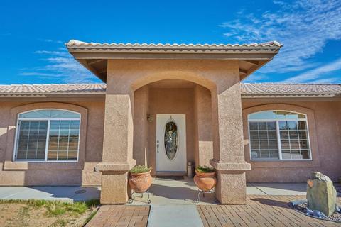 6728 Smoke Tree Rd, Phelan, CA 92371 photo 9