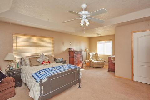 6728 Smoke Tree Rd, Phelan, CA 92371 photo 25