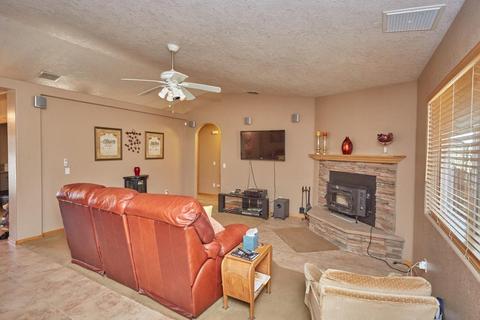 6728 Smoke Tree Rd, Phelan, CA 92371 photo 11