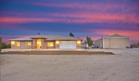 6728 Smoke Tree Rd, Phelan, CA 92371 photo 1
