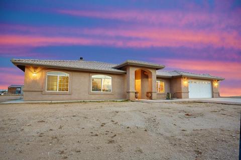 6728 Smoke Tree Rd, Phelan, CA 92371 photo 4
