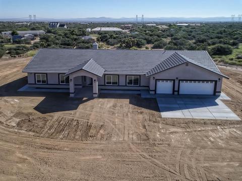 8625 Tumbleweed Rd, Phelan, CA 92371 photo 3