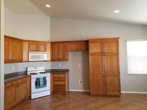 21180 S Chianti Ln, Apple Valley, CA 92308 photo 9