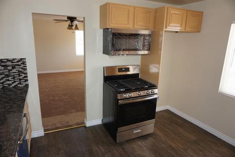 817 Caliente Dr, Barstow, CA 92311 photo 7