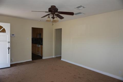 817 Caliente Dr, Barstow, CA 92311 photo 4