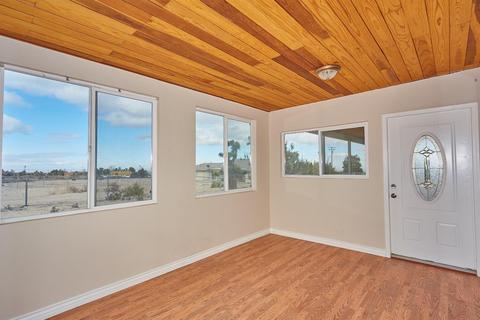 8974 Malpaso Rd, Phelan, CA 92371 photo 3
