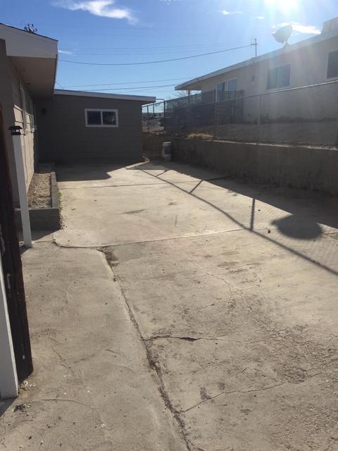 920 Elizabeth St, Barstow, CA 92311 photo 3