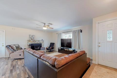 21841 Carlisle Rd, Apple Valley, CA 92307 photo 3