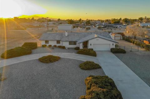 14204 Cree Rd, Apple Valley, CA 92307 photo 1