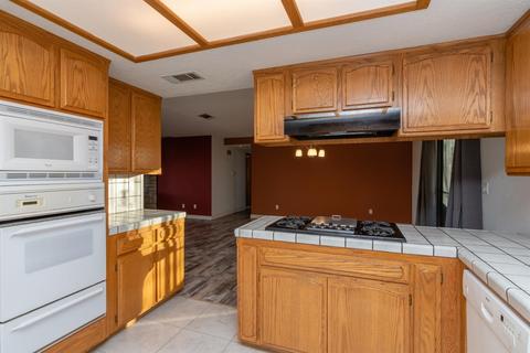 14204 Cree Rd, Apple Valley, CA 92307 photo 28