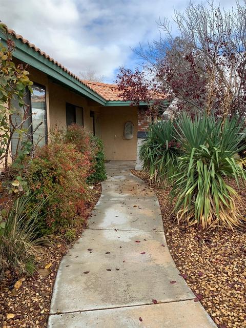 18700 Chaco Ln, Apple Valley, CA 92307 photo 1