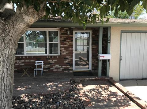 809 Caliente Dr, Barstow, CA 92311 photo 2