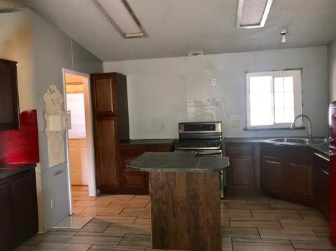 572 Madera Rd, Pinon Hills, CA 92372 photo 4