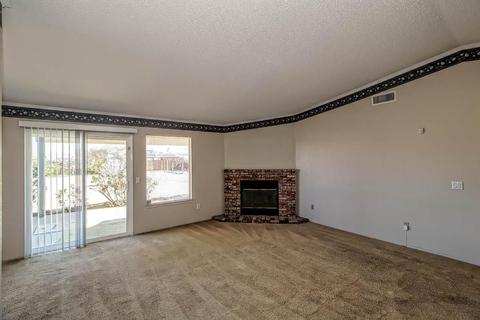 11067 Caribou Ave, Apple Valley, CA 92308 photo 4