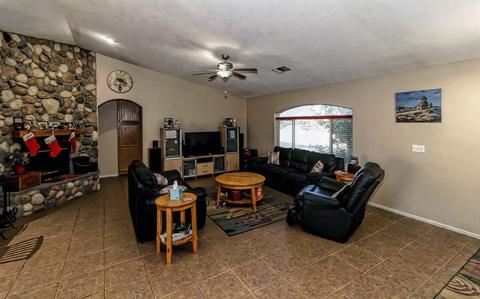 16759 Eucalyptus St, Hesperia, CA 92345 photo 13