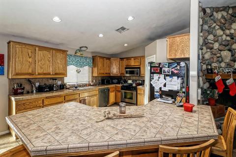16759 Eucalyptus St, Hesperia, CA 92345 photo 16