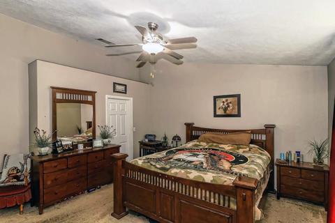16759 Eucalyptus St, Hesperia, CA 92345 photo 23