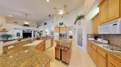 13553 Sunset Dr, Apple Valley, CA 92308 photo 11