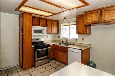 11951 4th Ave, Hesperia, CA 92345 photo 2