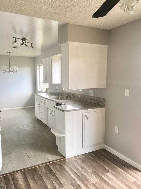 16319 Orange St, Hesperia, CA 92345 photo 3
