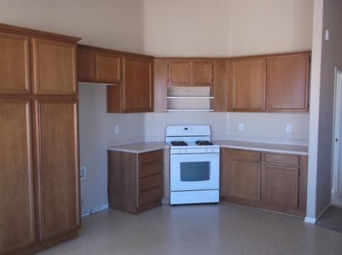 21142 Champanel Rd, Apple Valley, CA 92308 photo 4