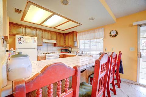 7616 Hemlock Ave, Hesperia, CA 92345 photo 11