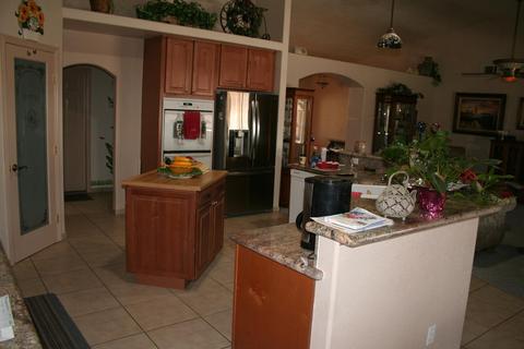 16046 Wato Rd, Apple Valley, CA 92307 photo 2