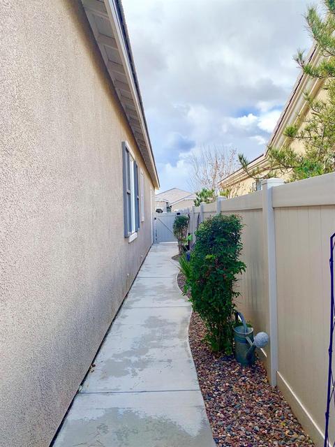 10725 Bridge Haven Rd, Apple Valley, CA 92308 photo 3