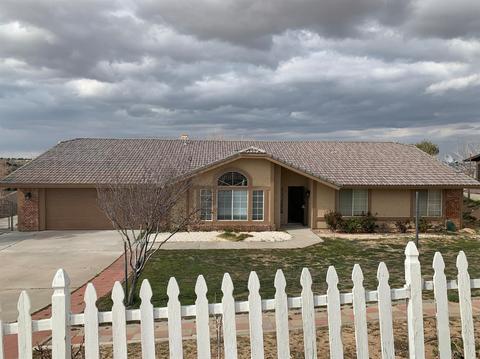 18504 Yuba St, Hesperia, CA 92345 photo 1