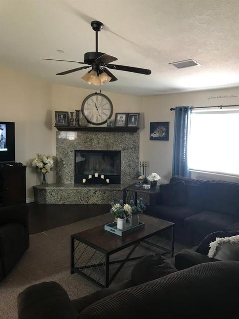 8478 Temecula Ave, Hesperia, CA 92345 photo 2