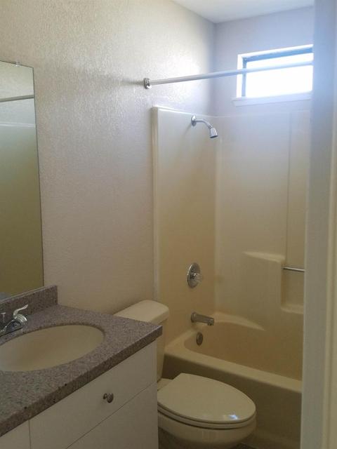 16444 Arcata Ln, Apple Valley, CA 92307 photo 11