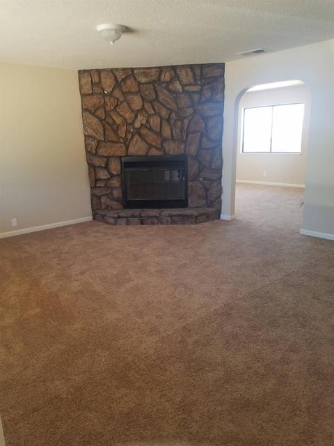 16444 Arcata Ln, Apple Valley, CA 92307 photo 2