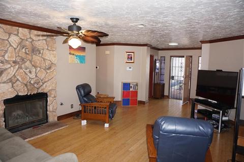 460 Emerald St, Barstow, CA 92311 photo 7