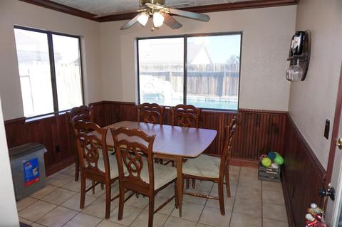 460 Emerald St, Barstow, CA 92311 photo 4