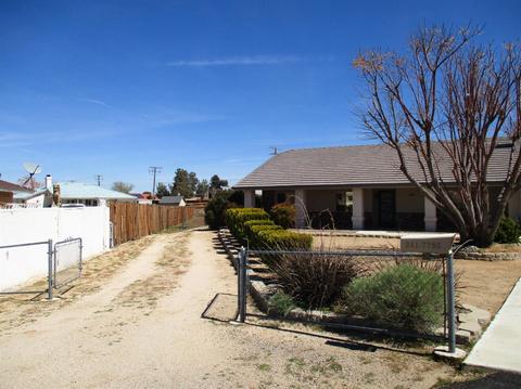 20042 Cronese Ln, Apple Valley, CA 92308 photo 3