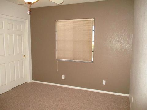 20042 Cronese Ln, Apple Valley, CA 92308 photo 13