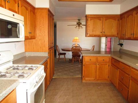 20042 Cronese Ln, Apple Valley, CA 92308 photo 9