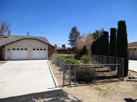 20042 Cronese Ln, Apple Valley, CA 92308 photo 2