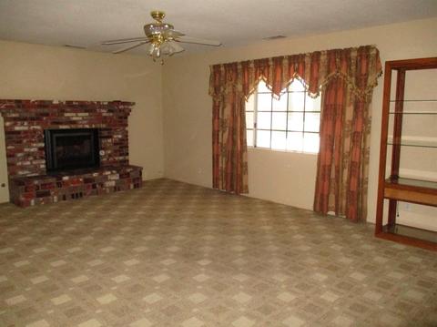 20042 Cronese Ln, Apple Valley, CA 92308 photo 7