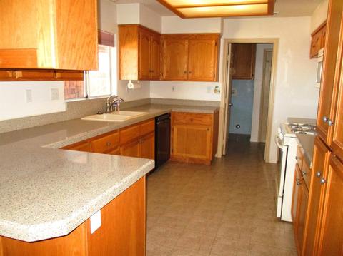 20042 Cronese Ln, Apple Valley, CA 92308 photo 8