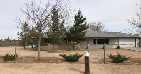 17796 Verde St, Hesperia, CA 92345 photo 1