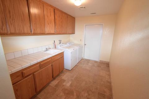 16188 Siskiyou Ct, Apple Valley, CA 92307 photo 19